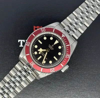 Tudor Black Bay Burgundy Red METAS