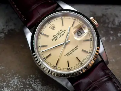 Rolex Outstanding L Serial Steel Gold Quick