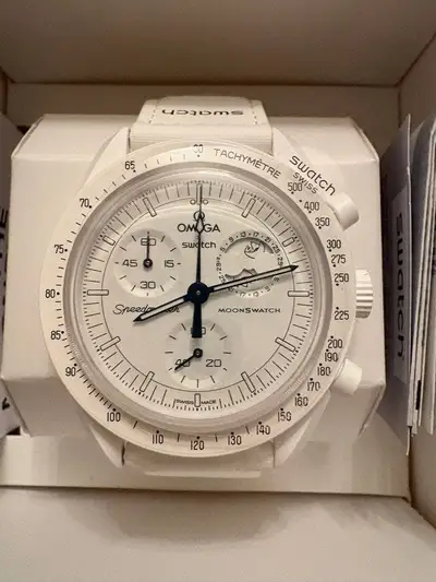 Omega x Swatch SO33W700 Unused with