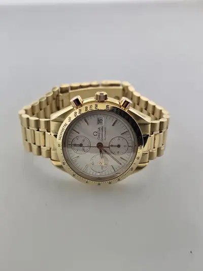 Omega Omega Speedmaster 1750.043 18K 39MM Chronograph Auto Date Watch. Stunning