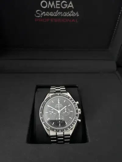 Omega OMEGA Speedmaster Professional Men's Sapphire Sandwich Ref 31030425001002