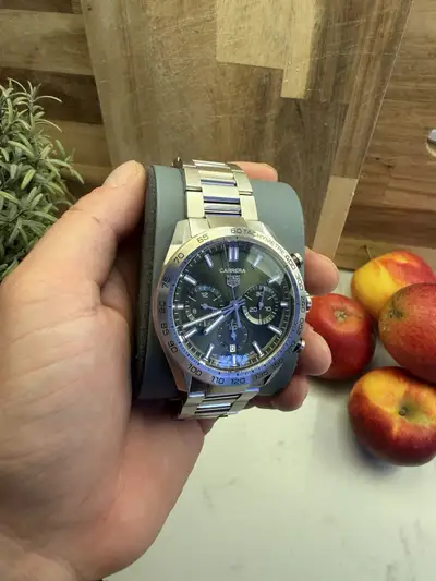 TAG Heuer Carrera CBN2A10.BA0643 Chronograph