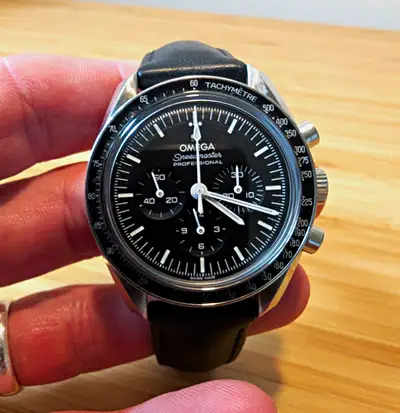 Omega Speedmaster Professional Chronograph 31032425001002