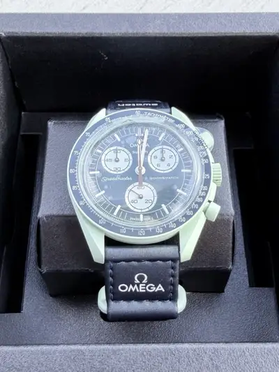 Omega Swatch OMEGA Speedmaster Moon EARTH S033G100