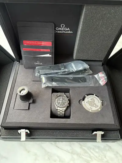 Omega Omega Speedmaster Moonwatch Professional 311.30.42.30.01.005, 3861 Bracelet