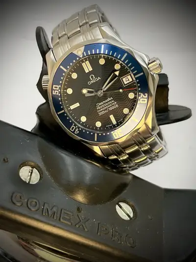 Omega Seamaster 25518000 £2350 on collection