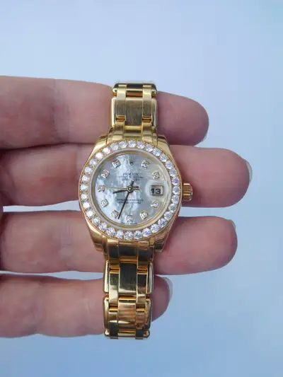 Rolex QUALITY ROLEX 18K GOLD DIAMONDS OYSTER