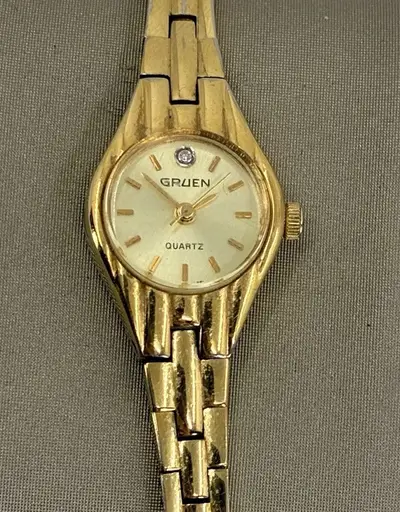 Unknown Gruen 294-Y121A, Running