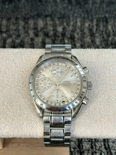 Omega Omega Speedmaster 39mm Silver Dial with Stainless Steel Bracelet - 3523.30.00