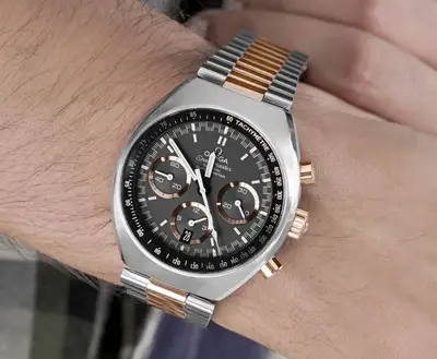 Omega Speedmaster 327.20.43.50.01.001