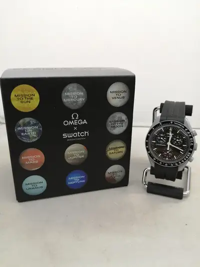Omega S033M100 Speedmaster Moon Swatch Collection