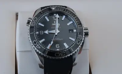 Omega seamaster planet ocean chronometer, Extra