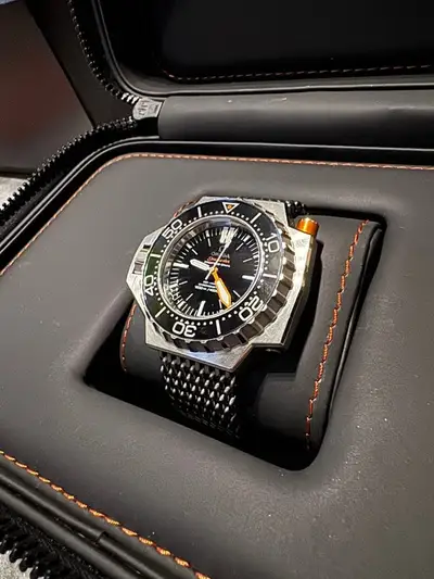 Omega Seamaster PloProf Diver's 224.30.55.21.01