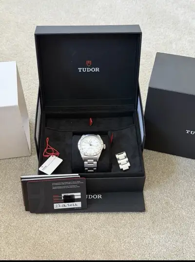 Tudor Black Bay Pro GMT opaline–