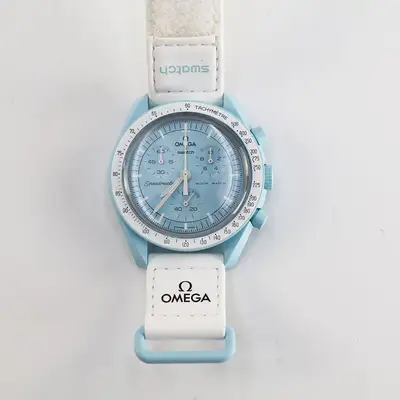 Omega x Swatch Speedmaster SO33L100