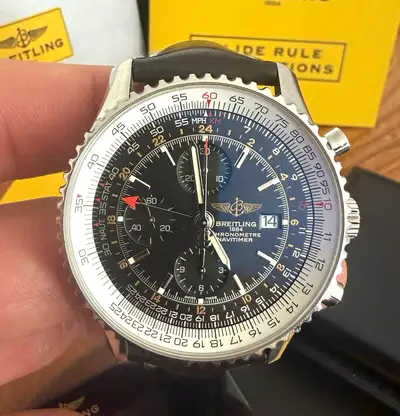 Breitling Navitimer World A24322 Chronograph Date