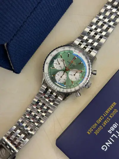 Breitling Navitimer B01 Green"