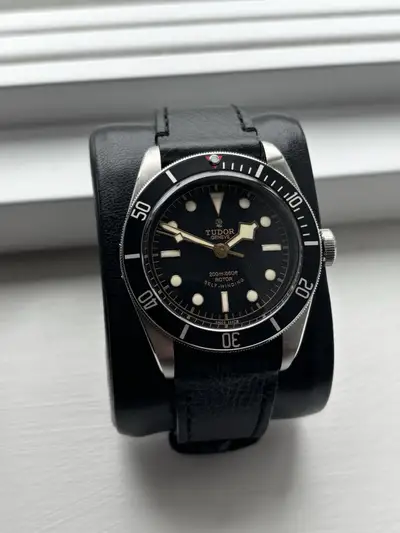 Tudor Black Bay 79220N