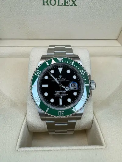 Rolex Rolex Submariner "Starbucks" - 126610LV - Full Set - 2021