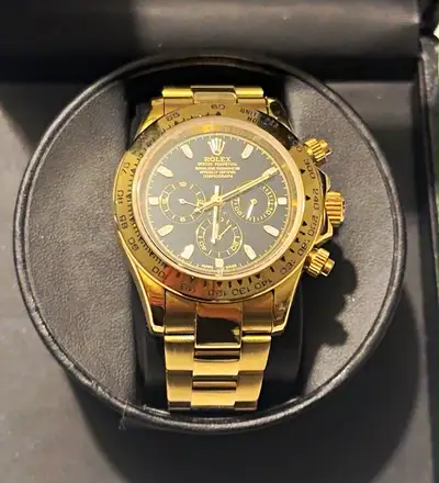 Rolex Cosmograph Daytona Gold Bracelet Chronograph