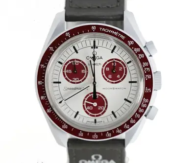 Omega x Swatch Speedmaster SO33M101