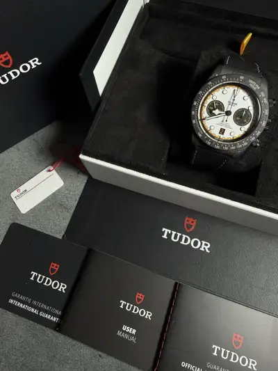 Tudor Black Bay Chrono Carbon 26
