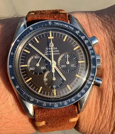 Omega Tropical brown Omega Speedmaster 145.022-69ST chronograph Watch 861cal., extract