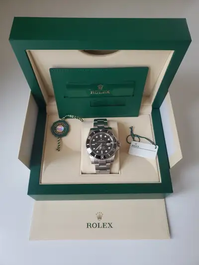 Rolex Submariner Date Black UK TILL
