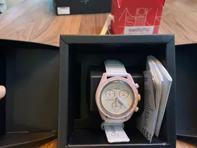 Omega x Swatch MoonSwatch Mission to