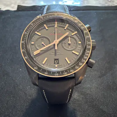 Omega OMEGA Speedmaster Dark Side of The Moon Sedna Gold Black ceramic