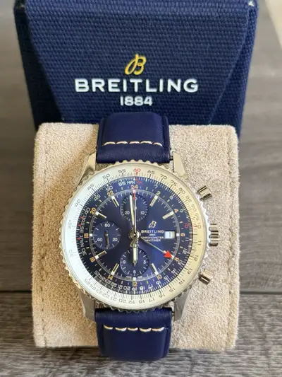 Breitling Navitimer World Chronograph GMT A24322