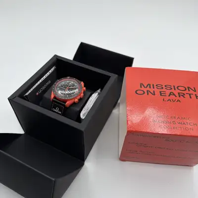 Omega Swatch×OMEGA Speedmaster Mission on Earth LAVA