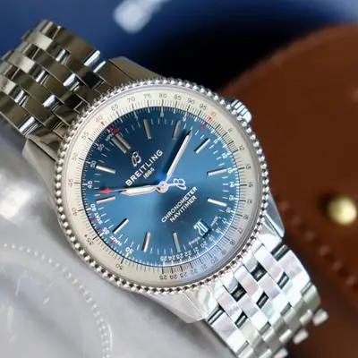 Breitling Navitimer Pilot Date A17325 Good