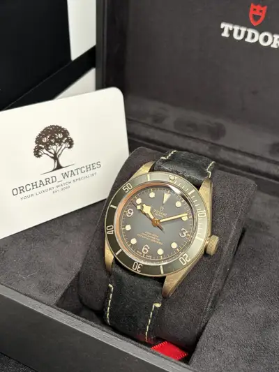 Tudor Black Bay Bronze (M79250BA)