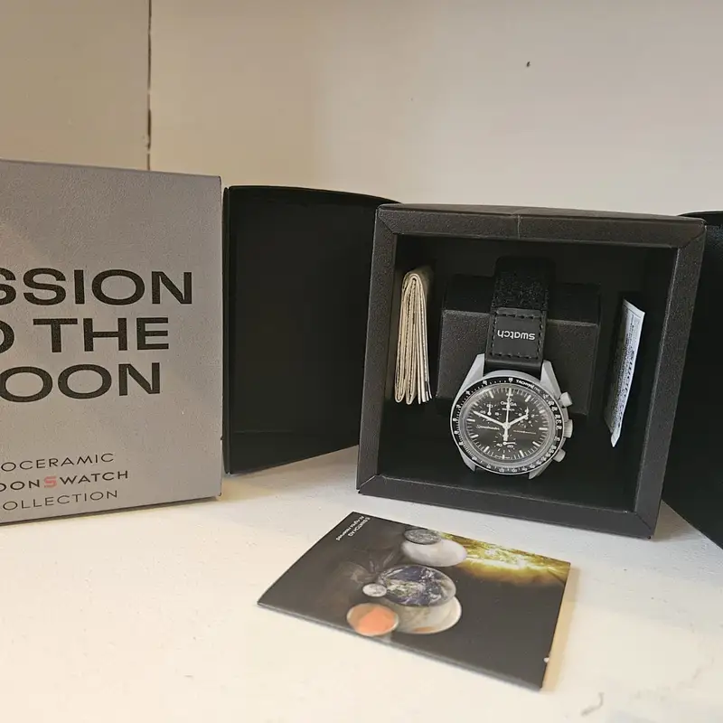 OMEGA x Swatch Speedmaster MoonSwatch Mission To The Moon SO33M100