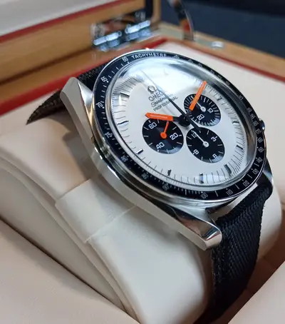 Omega Speedmaster Professional Ultraman Soccer Orange
