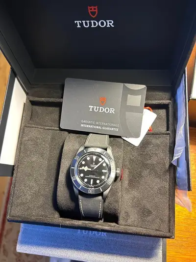 Tudor black bay master chronometer