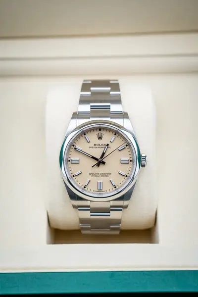 Rolex Oyster Perpetual 36 Ref. 126000