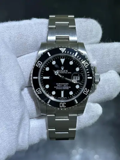 Rolex ROLEX 116610LN Submariner Black Dial Date Oyster Strap Watch Stickered