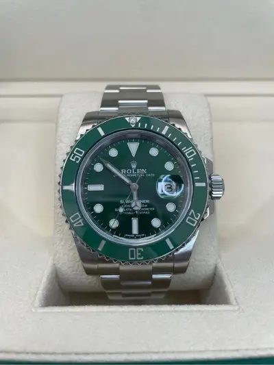 Rolex Rolex Submariner 'Hulk' - UNWORN - 116610LV - Full Set - 2017