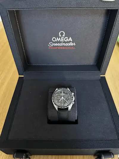 Omega Speedmaster Moonwatch Professional