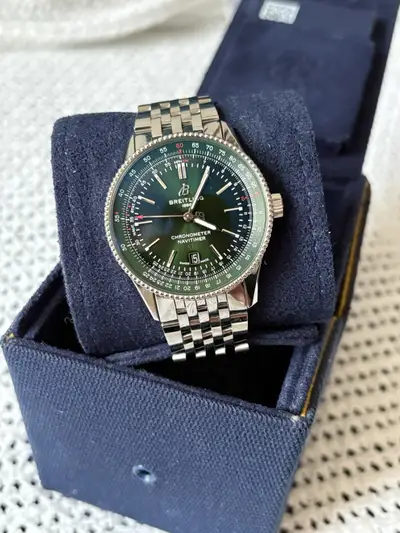 Breitling Navitimer