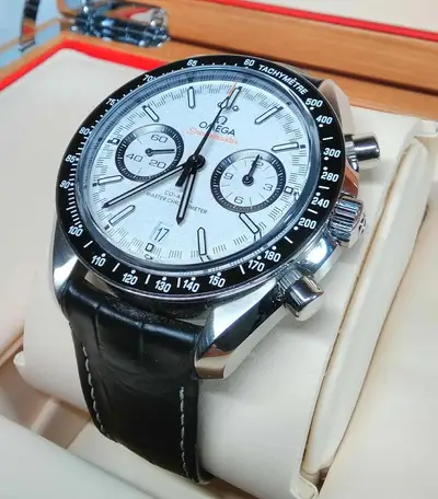 Omega SPEEDMASTER Co-Axial 9900/32933445104001 From Japan