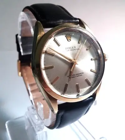 Rolex Oyster Perpetual 1560 cal wrist