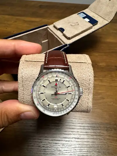 Breitling Navitimer A32310 GMT Chronometer Date