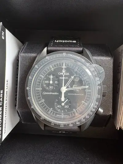 Omega MISSION TO THE MOONPHASE OMEGA x