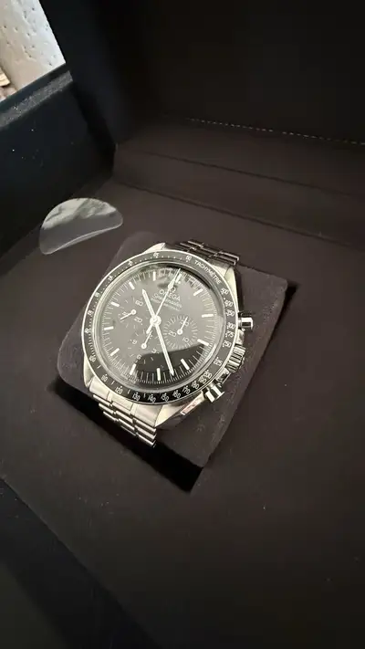Omega Speedmaster Moonwatch 31030425001002