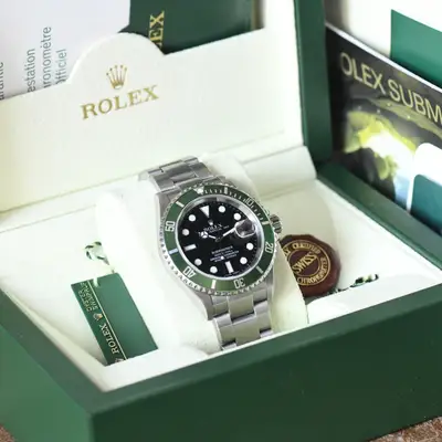 Rolex Rolex Submariner Date 16610LV Green Bezel Kermit 2006 50th Full Set Box & Papers