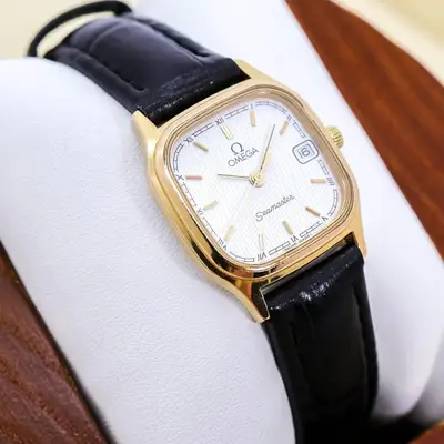 Omega Seamaster Square Case Gold/White Battery