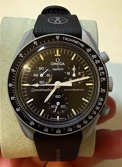 Omega x Swatch Speedmaster MoonSwatch SO33M100
